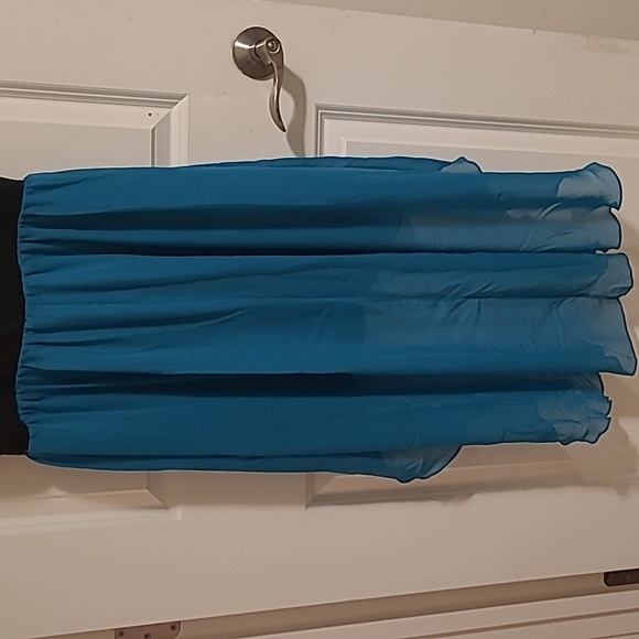 Trixxi sequined party dress - Picture 5 of 6